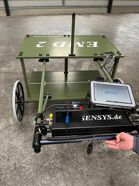 Modernste Flächensondensysteme z.Bsp. des Herstellers Sensys (Geomagnetik, Elektromagnetik, Georadar)